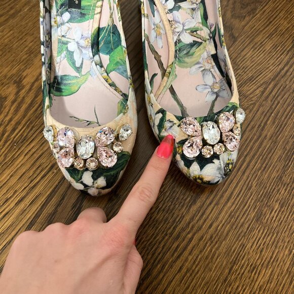 Dolce Gabbana Floral Pink Pumps with Jewels - Picture 2 of 5